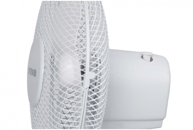 Stolový ventilátor s možnosťou oscilácie s priemerom 30 cm.